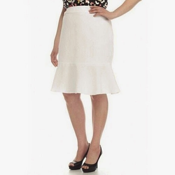 Nine West Dresses & Skirts - NWT Nine West Flared Skirt Off White Plus 16